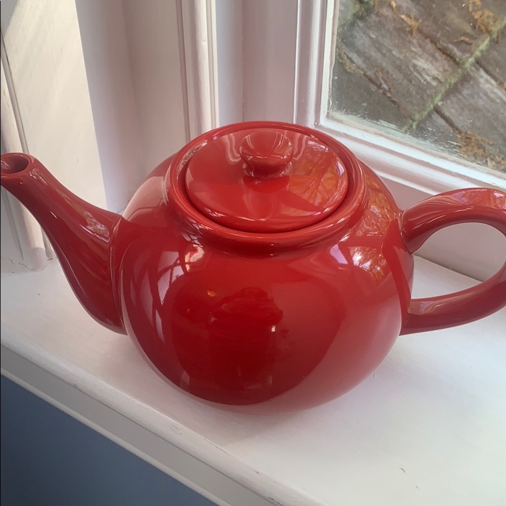Red Tea Pot
